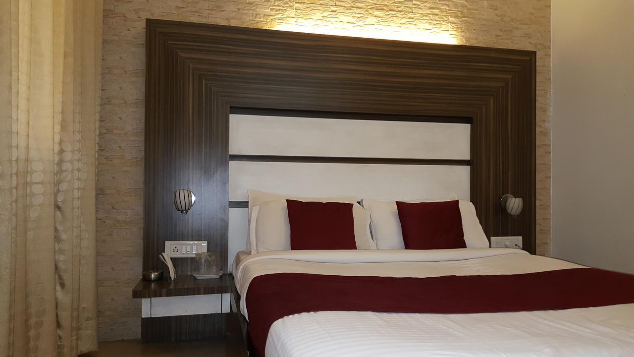 Hotel Khandesh Residency Panvel Exterior foto